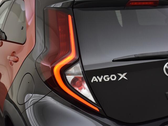 Toyota AYGO X 1.0 VVT-i MT Envy Bi-Tone | Halfleer | JBL-audio | Navigatie