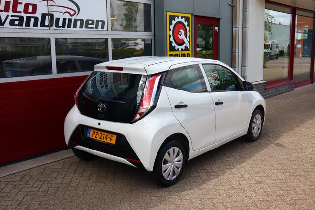 Toyota AYGO 1.0 VVT-i x-fun O.a: Radio, USB, Bluetooth, Airco, C.V., Rijklaar, Etc. All-in prijs!