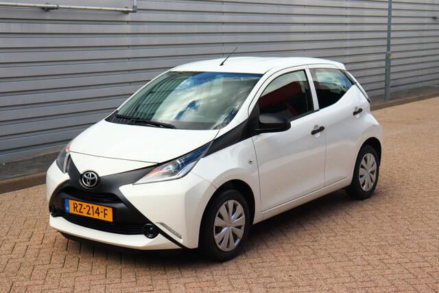 Toyota AYGO 1.0 VVT-i x-fun O.a: Radio, USB, Bluetooth, Airco, C.V., Rijklaar, Etc. All-in prijs!