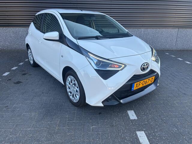 Toyota AYGO 1.0 VVT-i x-play, NAP, cruise control, camera