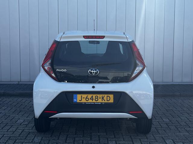 Toyota AYGO 1.0 VVT-i x-fun Airco Radio Bluetooth 1e Eigenaar Dealer onderhouden NL auto