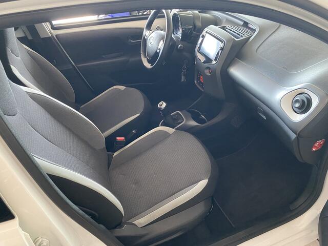 Toyota AYGO 1.0 VVT-i x-joy