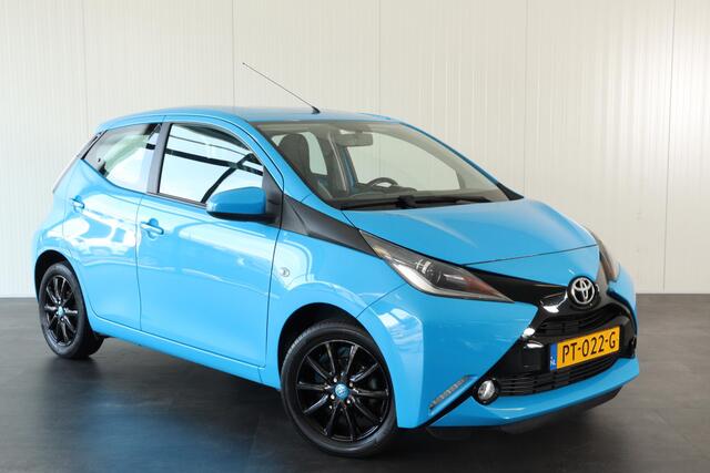 Toyota AYGO 1.0 VVT-i X-Play, Zwarte hoogglans velgen LM velgen, Camera, Airco!