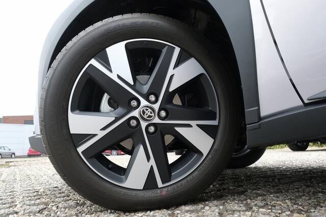 Toyota AYGO X Hybrid 115 Pulse Automaat | Easy Pack | Intelligente parkeersens