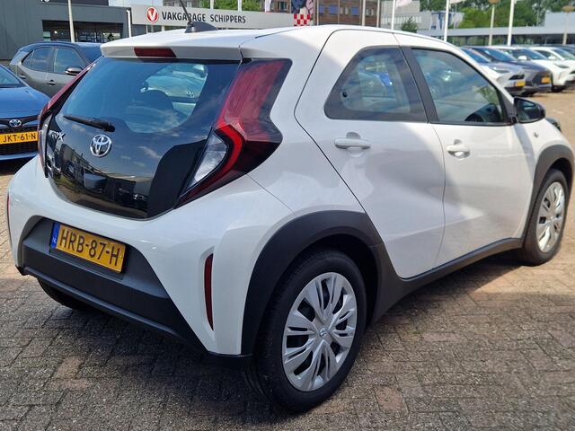 Toyota AYGO X 1.0 VVT-i MT Play