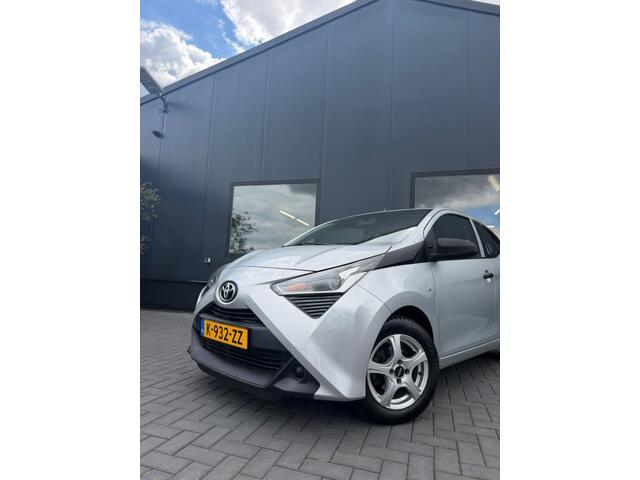 Toyota AYGO 1.0 VVT-i x-fun / Airco / Bluetooth / AUX/USB / Radio DAB