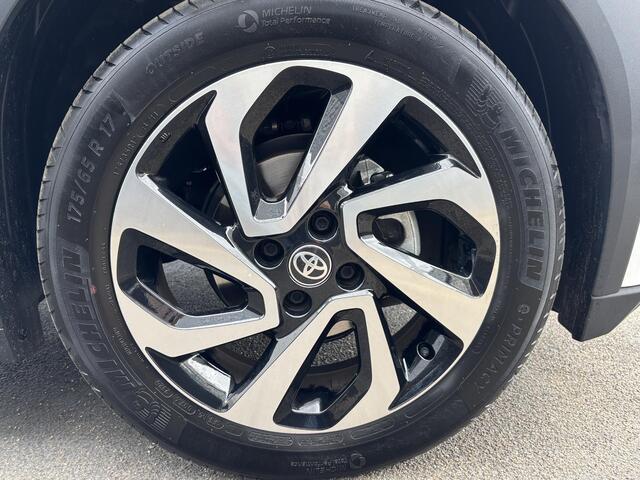 Toyota AYGO X 1.0 VVT-i S-CVT Pulse Automaat, NL-auto, Lichtmetalen velgen, LED, Achteruitrijcamera, Navigatie, Privacy glass