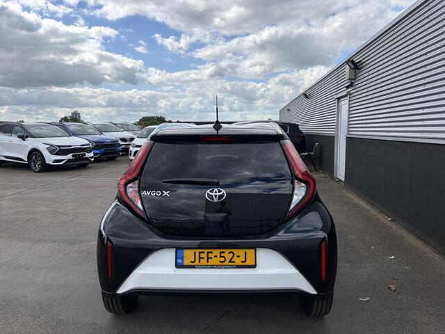 Toyota AYGO X 1.0 VVT-i S-CVT Pulse Automaat, NL-auto, Lichtmetalen velgen, LED, Achteruitrijcamera, Navigatie, Privacy glass