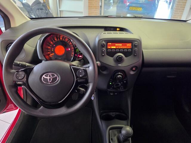 Toyota AYGO 1.0 VVT-i x-fun