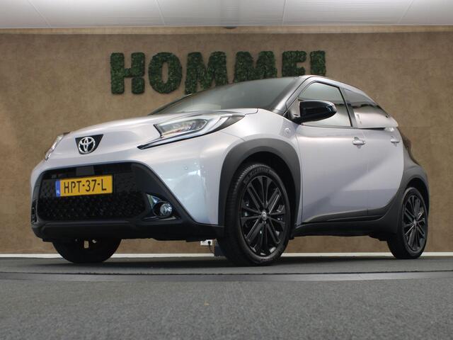 Toyota AYGO X 1.0 VVT-i MT JBL - ORIGINEEL NEDERLANDSE AUTO - JBL UITVOERING - ACHTERUITRIJCAMERA - APPLE CARPLAY/ANDROID AUTO - KEYLESS ENTRY/ START - PARKEERSENSOREN VOOR & ACHTER - TWO TONE LAK - NAVIGATIE - 18 INCH LICHT METALEN VELGEN MET MICHELIN BANDEN