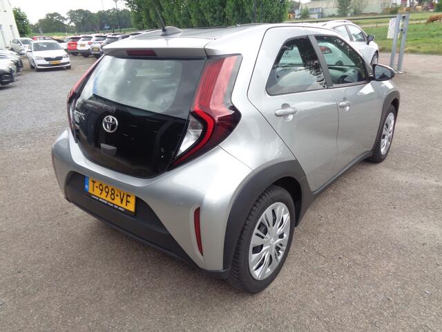 Toyota AYGO X 1.0 VVT-i MT Play Airco, Camera, Carplay/ android auto