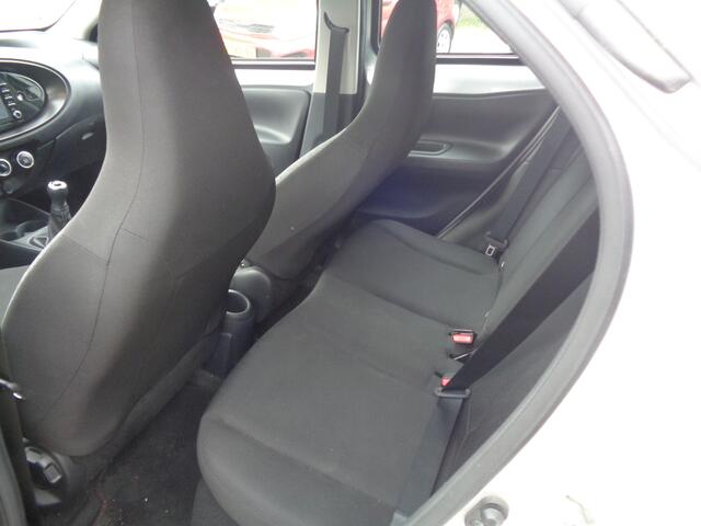 Toyota AYGO X 1.0 VVT-i MT Play Airco, Camera, Carplay/ android auto