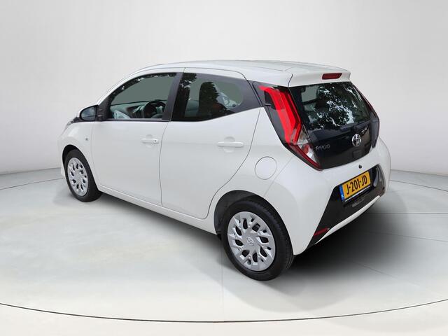 Toyota AYGO 1.0 VVT-i x-play