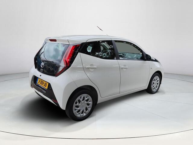 Toyota AYGO 1.0 VVT-i x-play