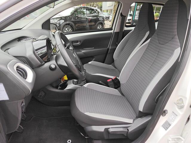 Toyota AYGO 1.0 VVT-i x-play