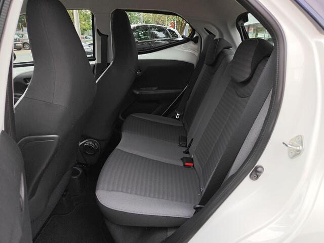 Toyota AYGO 1.0 VVT-i x-play