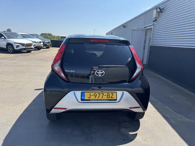 Toyota AYGO 1.0 VVT-i x-joy Apple Carplay en/of Android auto navigatie, 1e eign. Nieuw geleverd en dealeronderhouden, Climate control, Achteruitrijcamera, Privacy glass, LMV