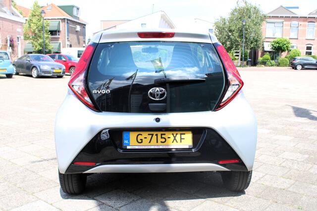 Toyota AYGO 1.0 VVT-i x-play