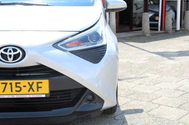 Toyota AYGO 1.0 VVT-i x-play