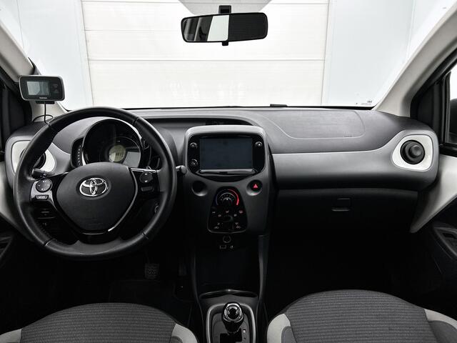 Toyota AYGO 1.0 VVT-i x-play *Automaat | BTW voertuig | Dealer onderhouden | Apple CarPlay/Android Auto | Airco | Achteruitrijcamera | Elektrische Ramen voor | Elektrisch verstelbare buitenspiegels |