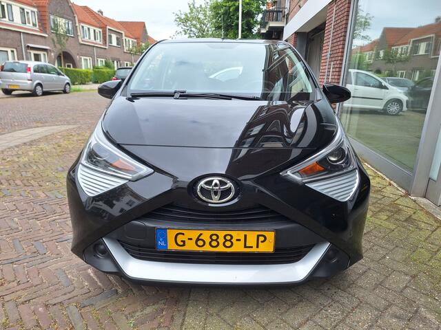 Toyota AYGO 1.0 VVT-i X-Play Limited 5Drs /Camera/Navi/Apple/Android/1e Eig/Garantie