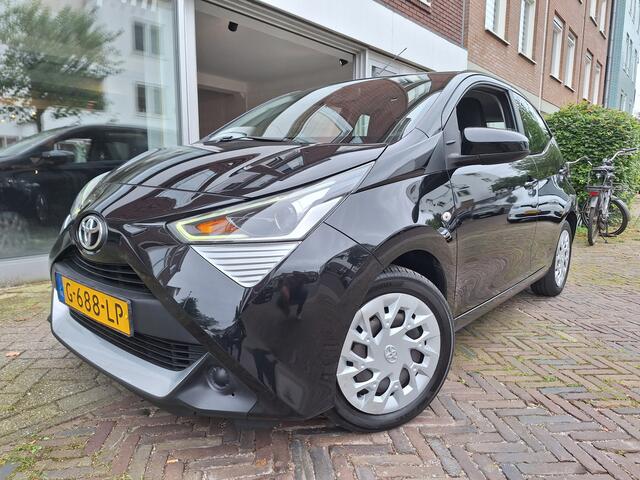Toyota AYGO 1.0 VVT-i X-Play Limited 5Drs /Camera/Navi/Apple/Android/1e Eig/Garantie