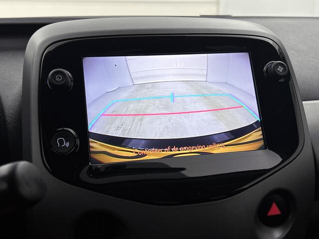 Toyota AYGO 1.0 VVT-i x-Joy | BTW voertuig | Dealer onderhouden | Climate Control | Lichtsensor | DAB | Apple CarPlay/Android Auto | Achteruitrijcamera |