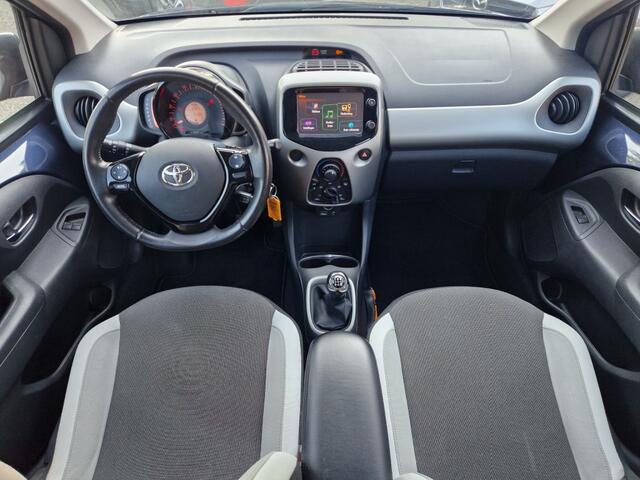 Toyota AYGO 1.0 VVT-i x-sport 5-Drs Airco Navi NL-auto / 1e-Eig. Camera L.m.v. Dealer OH