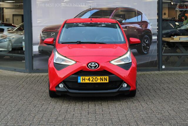 Toyota AYGO 1.0 VVT-i x-joy Ede, Trekhaak, Clima, Camera, Apple Carplay, Bluetooth, LMV 15 Inch, Armsteun, Elek.Ramen