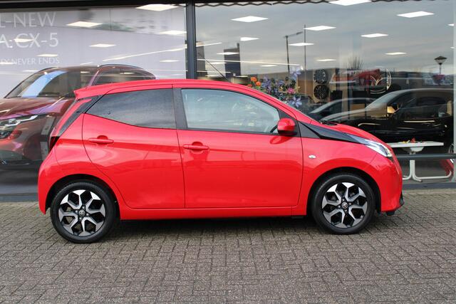 Toyota AYGO 1.0 VVT-i x-joy Ede, Trekhaak, Clima, Camera, Apple Carplay, Bluetooth, LMV 15 Inch, Armsteun, Elek.Ramen