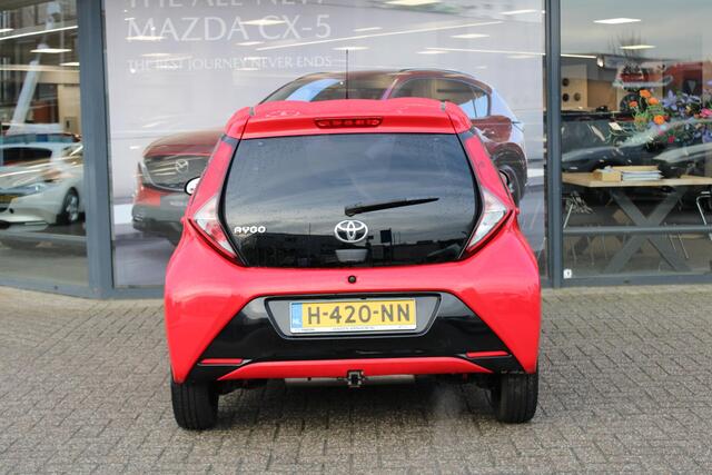 Toyota AYGO 1.0 VVT-i x-joy Ede, Trekhaak, Clima, Camera, Apple Carplay, Bluetooth, LMV 15 Inch, Armsteun, Elek.Ramen