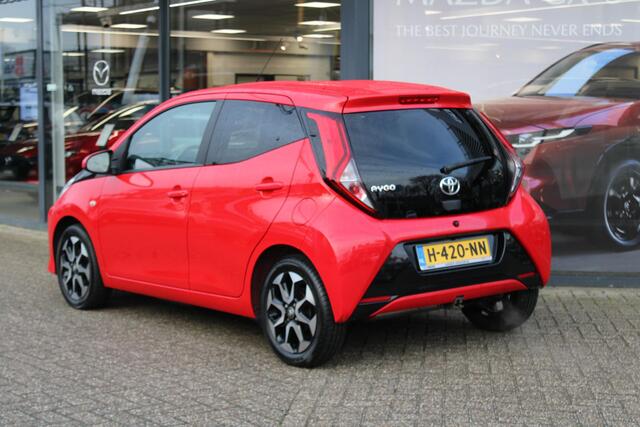 Toyota AYGO 1.0 VVT-i x-joy Ede, Trekhaak, Clima, Camera, Apple Carplay, Bluetooth, LMV 15 Inch, Armsteun, Elek.Ramen