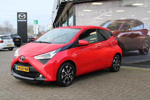 Toyota AYGO 1.0 VVT-i x-joy Ede, Trekhaak, Clima, Camera, Apple Carplay, Bluetooth, LMV 15 Inch, Armsteun, Elek.Ramen