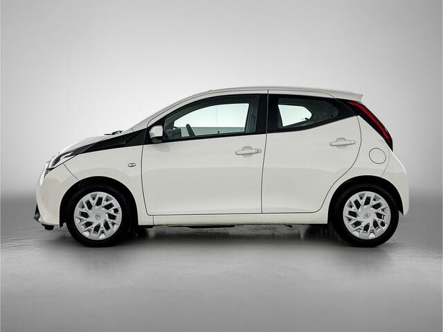 Toyota AYGO 1.0 VVT-i x-play | 1e Eigenaar | Dealeronderhouden | Apple Carplay / Android Auto | Camera |