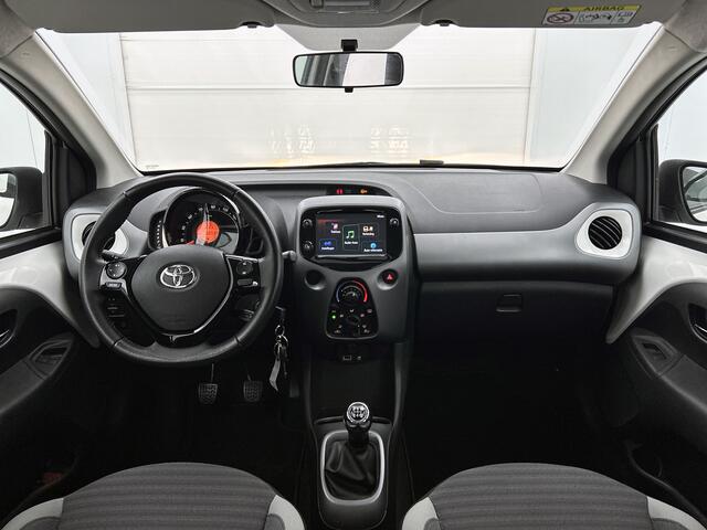 Toyota AYGO 1.0 VVT-i x-play | 1e Eigenaar | Dealeronderhouden | Apple Carplay / Android Auto | Camera |
