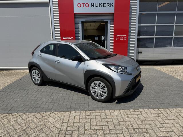 Toyota AYGO X 1.0 VVT-i S-CVT Play