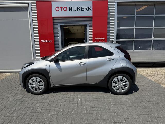 Toyota AYGO X 1.0 VVT-i S-CVT Play