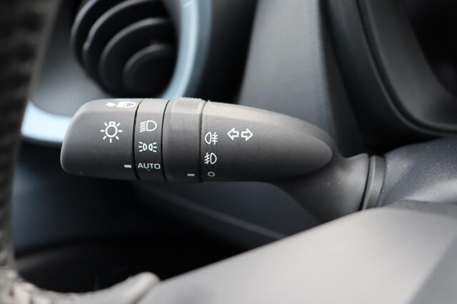 Toyota AYGO X 1.0 VVT-i Envy, 1e eigenaar, Stoelverwarming, Parkeersensoren
