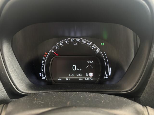 Toyota AYGO X 1.0 VVT-i MT Play | Apple Carplay | Achteruitrij camera |