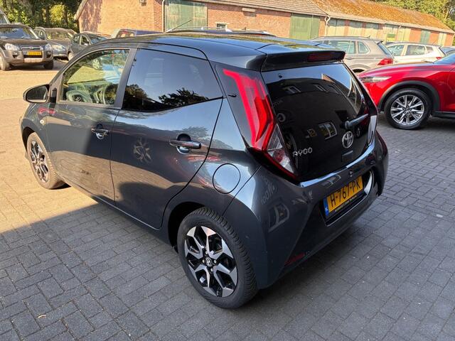 Toyota AYGO 1.0 VVT-I X-CITE CARPLAY/CAMERA/2e EIG/ NAP