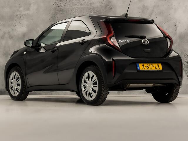 Toyota AYGO 1.0 VVT-i MT Play (NAVIGATIE, CAMERA, GETINT GLAS, ADAPTIVE CRUISE, SPORTSTOELEN, LANE ASSIST, NIEUWSTAAT)