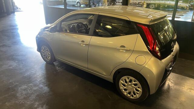 Toyota AYGO 1.0 VVT-I Apple-Carplay /Airco 19.289 km