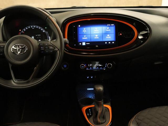 Toyota AYGO X 1.0 VVT-i S-CVT Limited - ORIGINEEL NEDERLANDSE AUTO - HOMMEL ONDERHOUDEN - PARKEERSENSOREN VOOR EN ACHTER - KEYLESS ENRTY & START - JBL GELUIDSINSTALLATIE - STOELVERWARMING - DRAADLOZE TELEFOONLADER