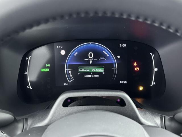 Toyota AYGO X Hybrid 115 play | Apple CarPlay/Android Auto | Cruise control Adaptive | Achteruitrijcamera | Airco |