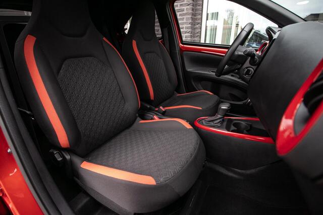 Toyota AYGO X 1.0 VVT-i S-CVT first - Adaptive cruise | Two-Tone lak | Apple cp/Android auto