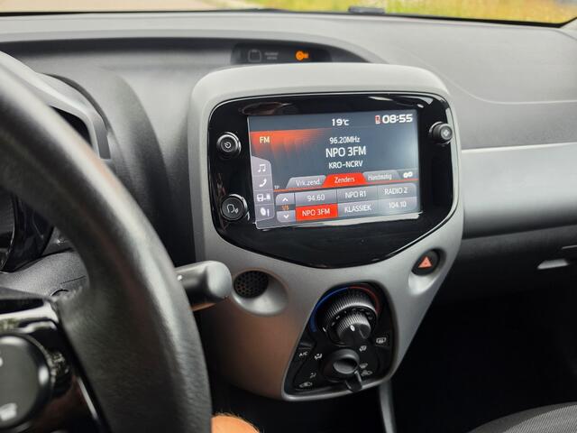 Toyota AYGO 1.0 VVT-i x-play ltd