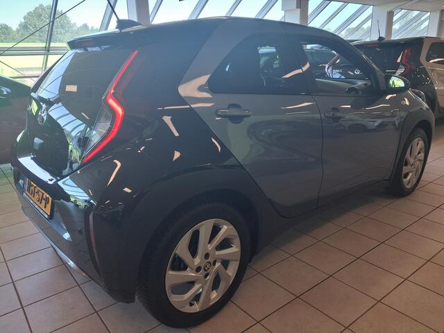 Toyota AYGO X 1.0 VVT-i S-CVT Envy Edition