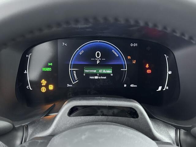 Toyota AYGO X Hybrid 115 play
