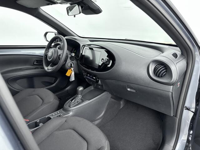 Toyota AYGO X Hybrid 115 play