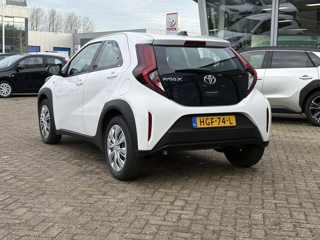 Toyota AYGO X 1.0 VVT-i MT Play